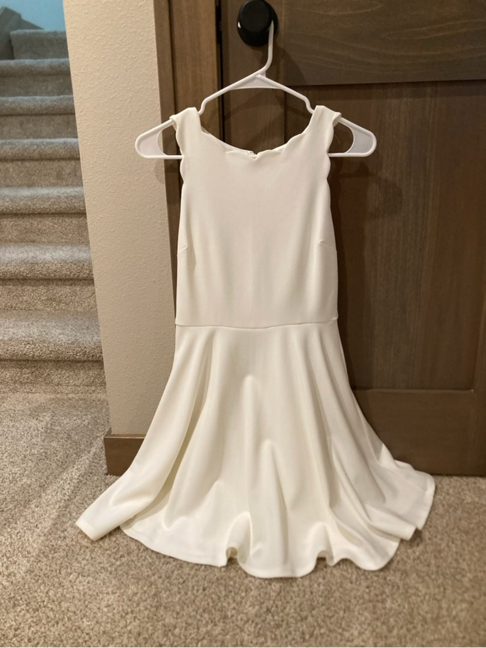 Junior women city vibe NWT white sleeveless fit-and-flare midi dress full skirt